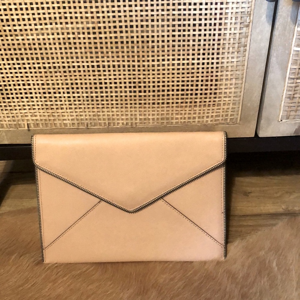 Rebecca Minkoff Leo clutch in Natural